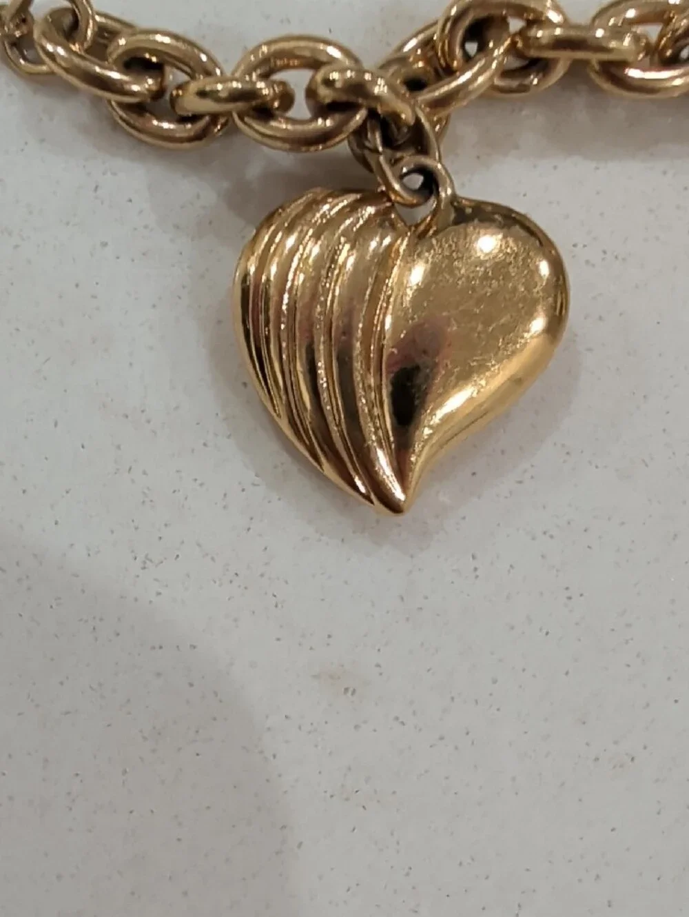 Avon classic gold